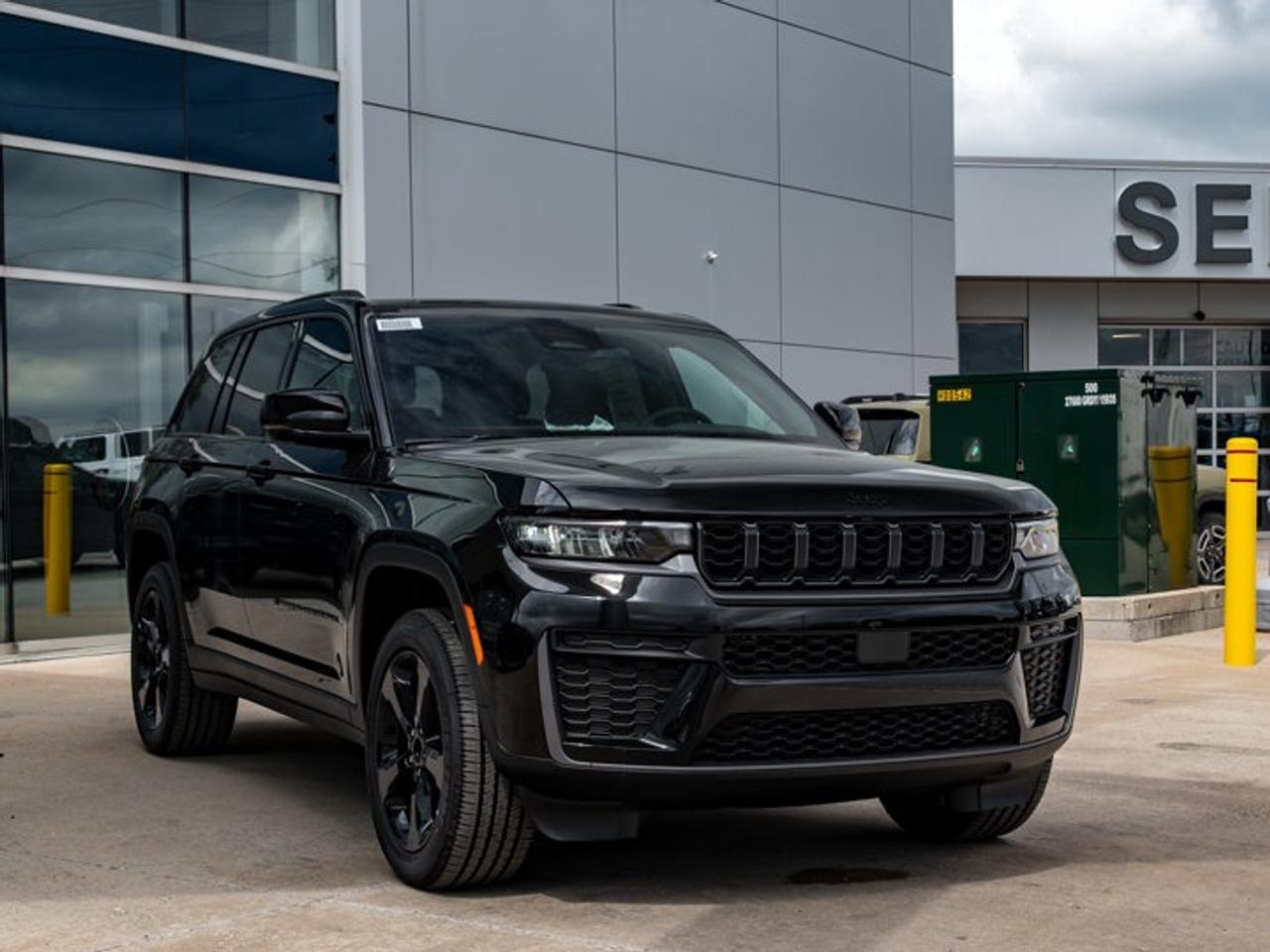 2026 Jeep Grand Cherokee Altitude Photo