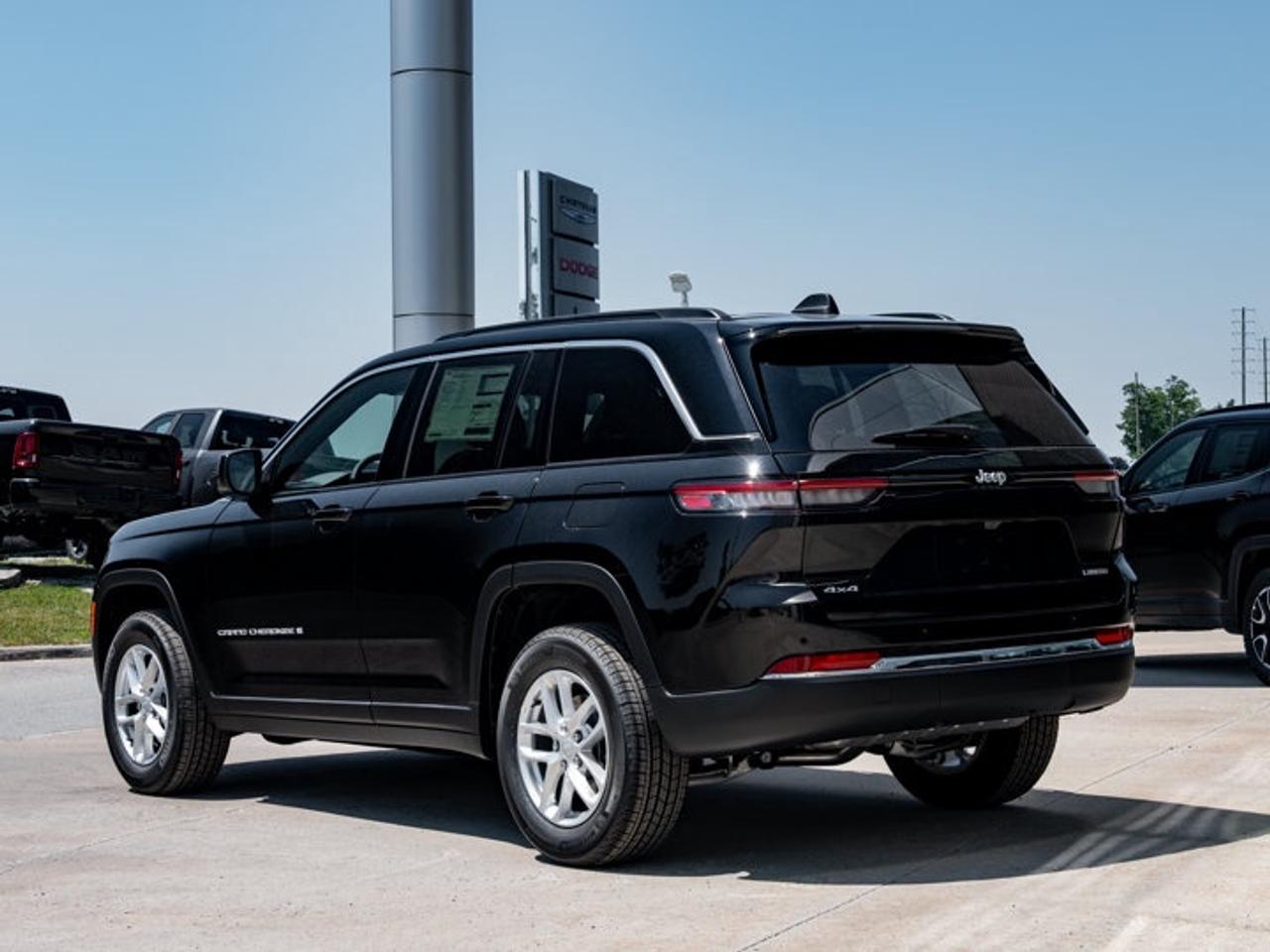 2026 Jeep Grand Cherokee Laredo X Photo