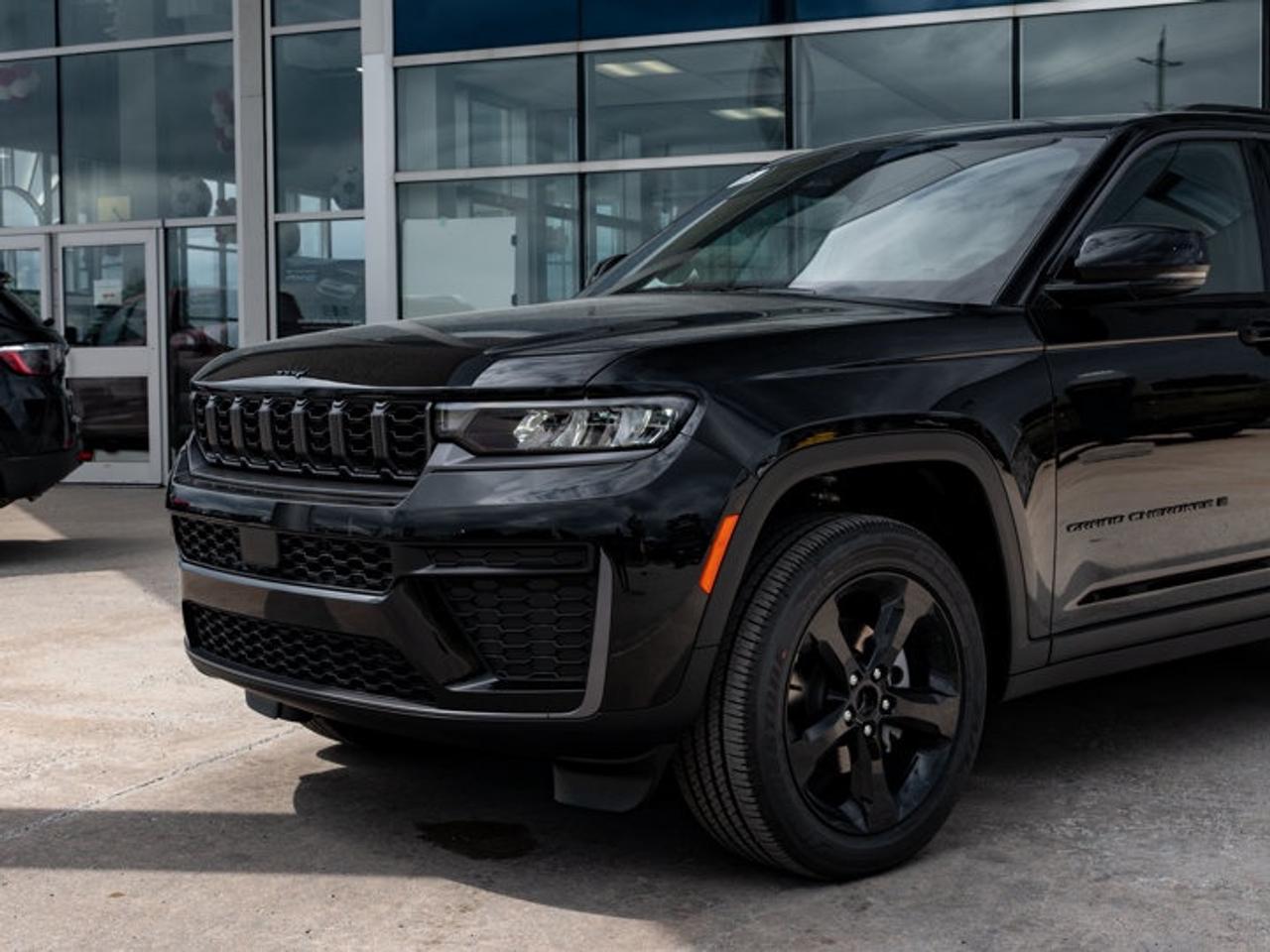 2026 Jeep Grand Cherokee Altitude Photo