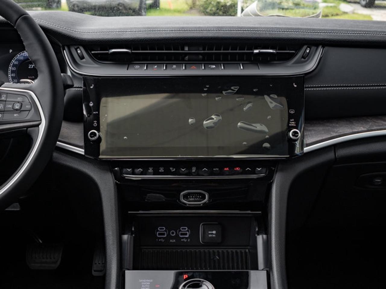 2026 Jeep Grand Cherokee Altitude Photo