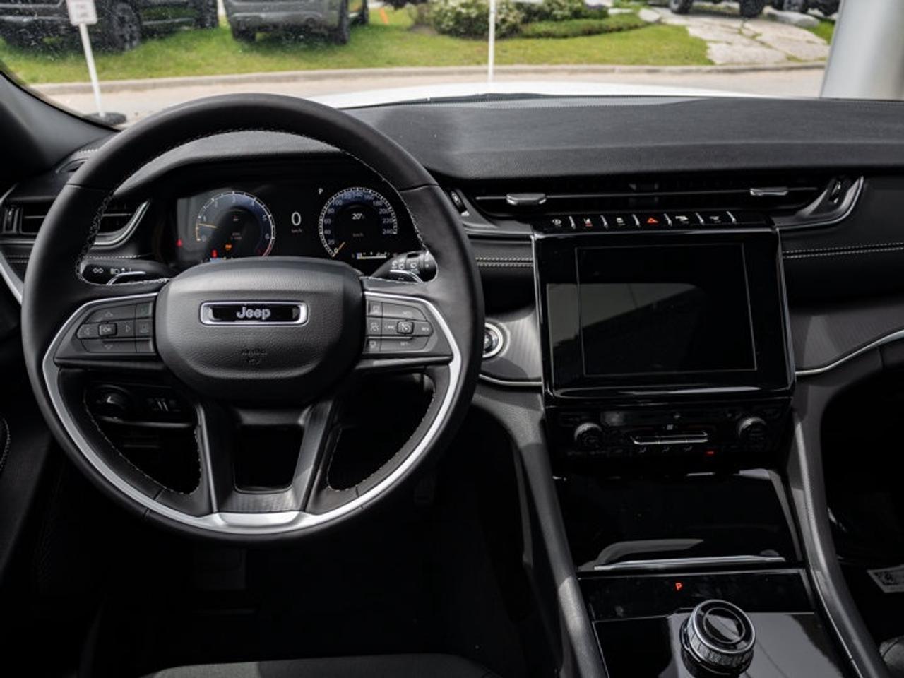 2026 Jeep Grand Cherokee Laredo X Photo
