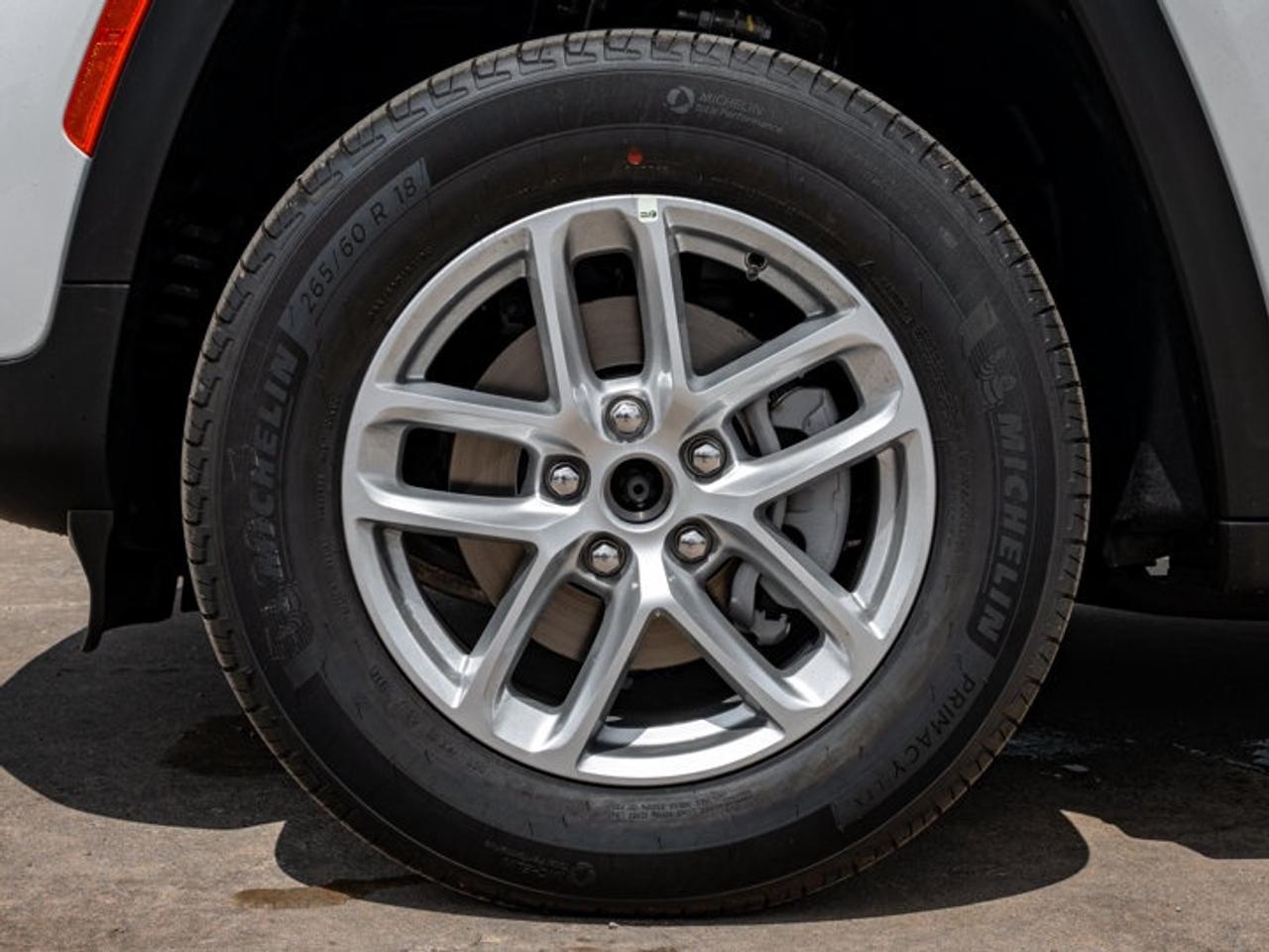 2026 Jeep Grand Cherokee Laredo X Photo