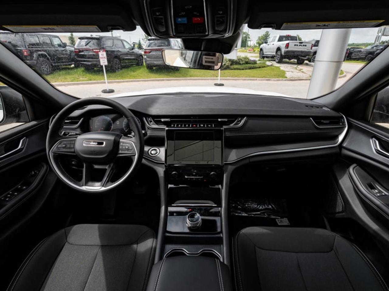 2026 Jeep Grand Cherokee Laredo X Photo