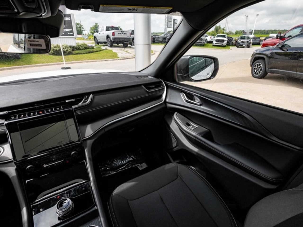 2026 Jeep Grand Cherokee Laredo X Photo