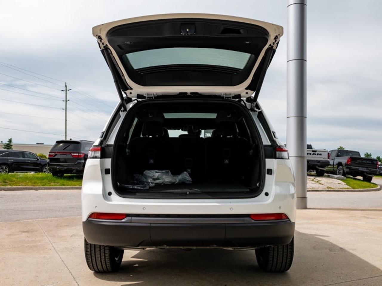2026 Jeep Grand Cherokee Limited Photo