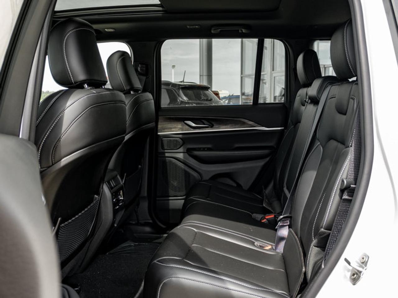 2026 Jeep Grand Cherokee Limited Photo