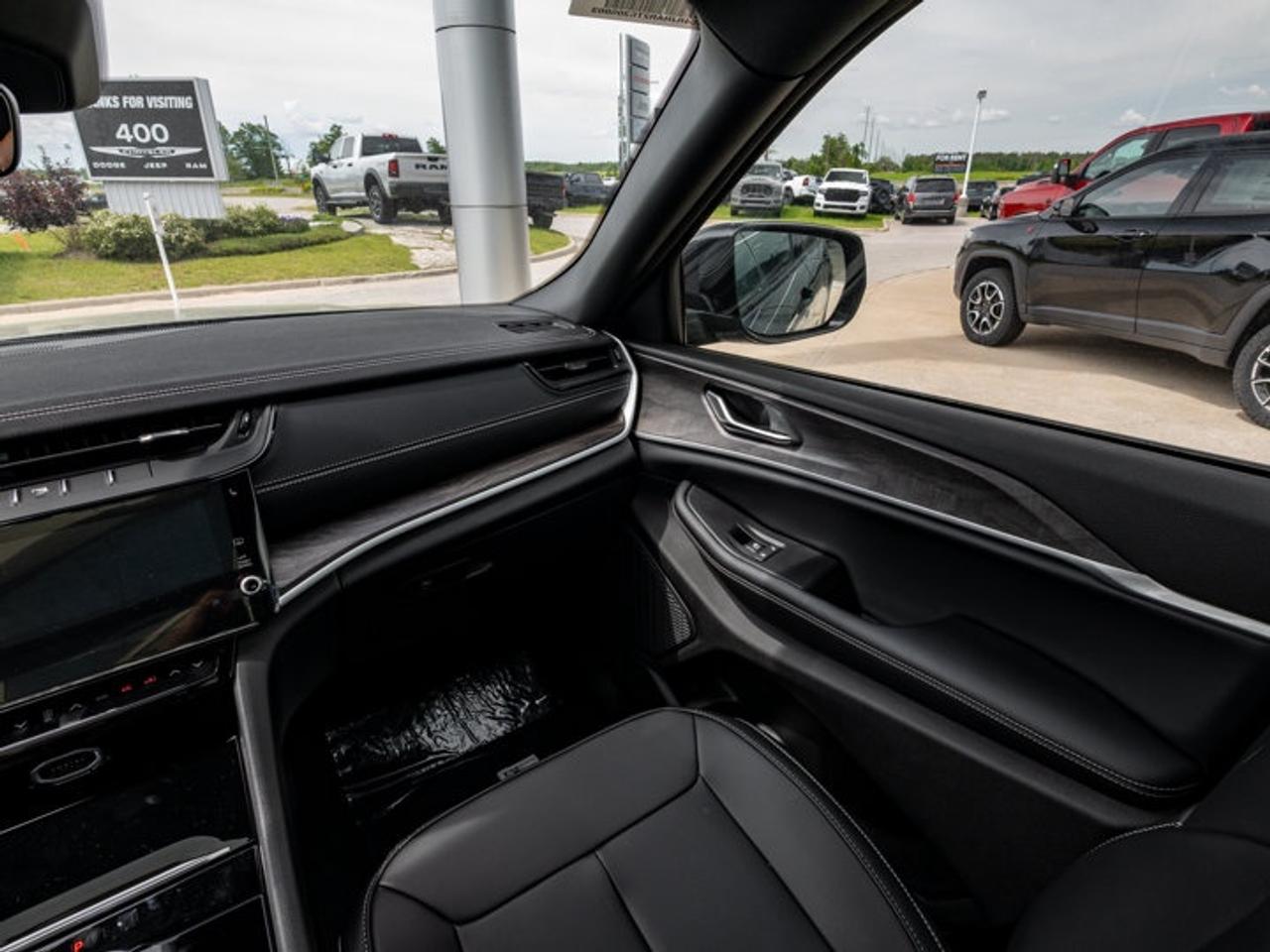 2026 Jeep Grand Cherokee Limited Photo