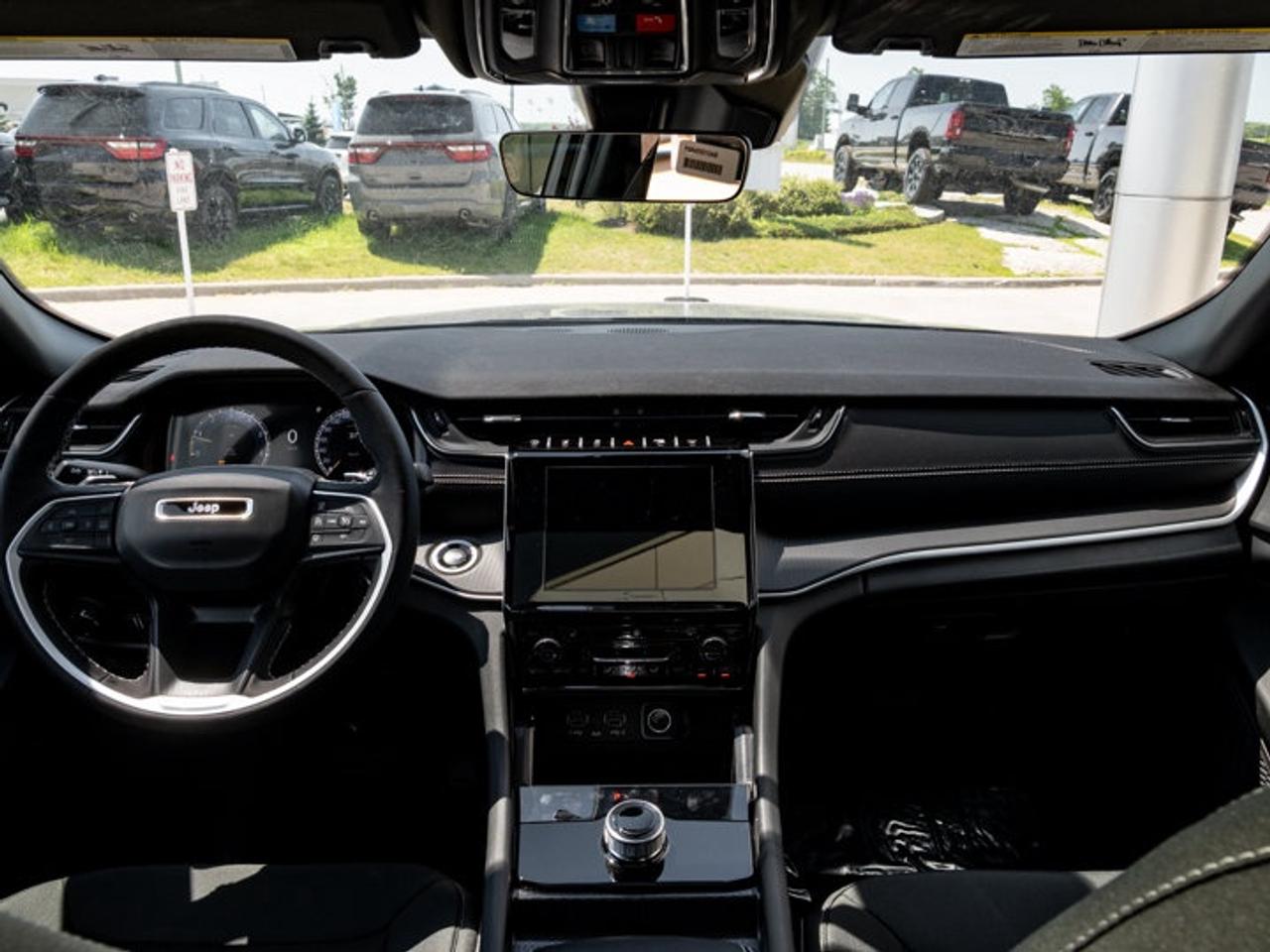 2026 Jeep Grand Cherokee Laredo X Photo