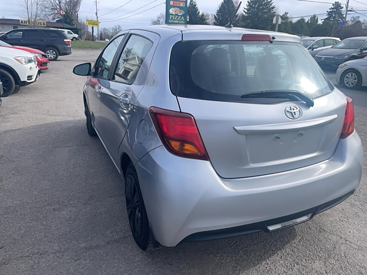 2017 Toyota Yaris LE Photo