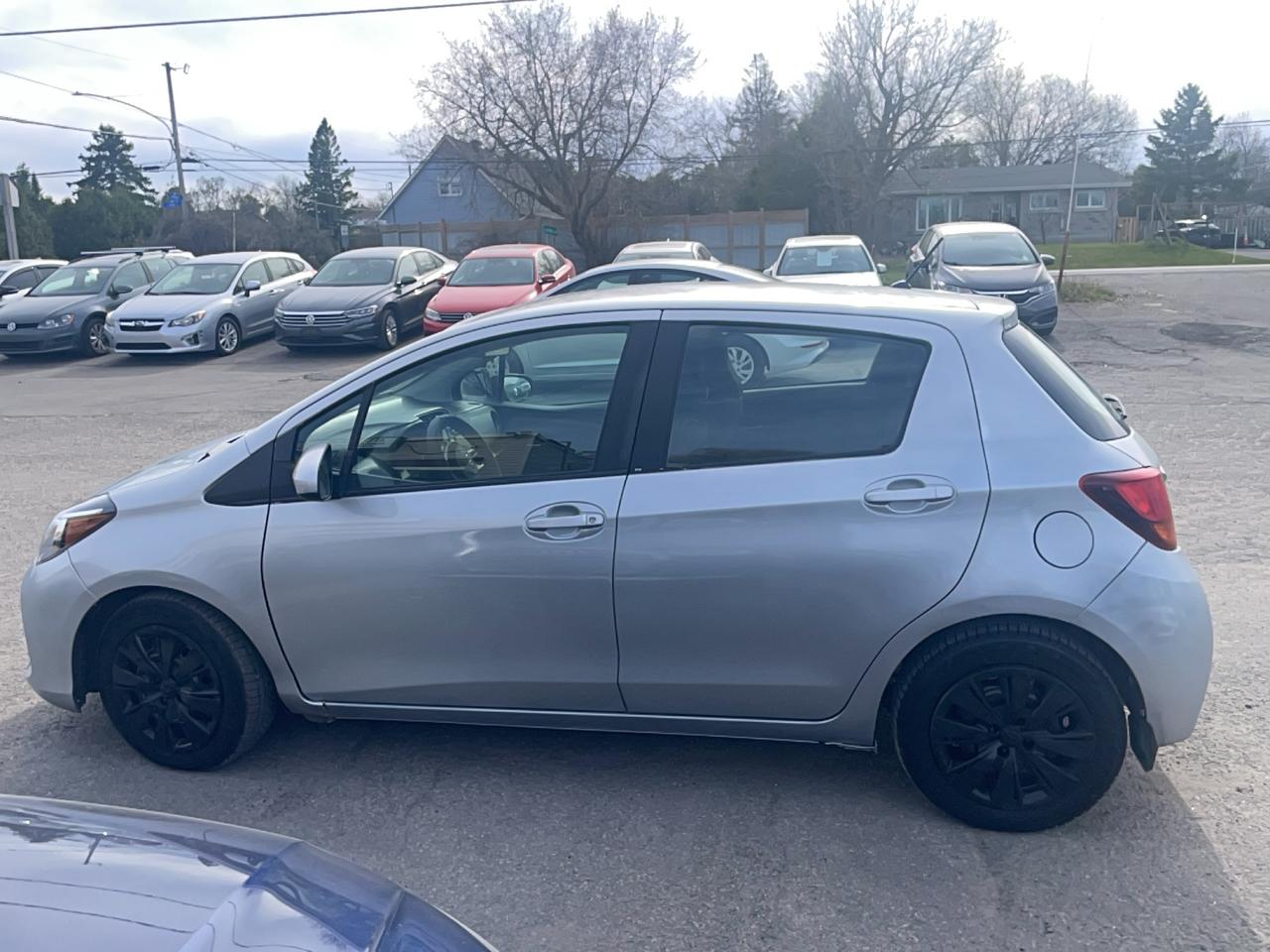 2017 Toyota Yaris LE Photo