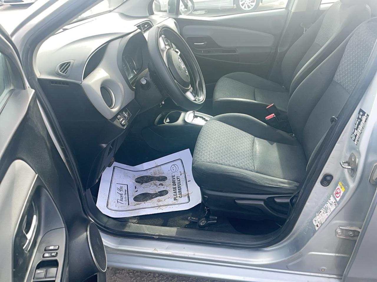 2017 Toyota Yaris LE Photo