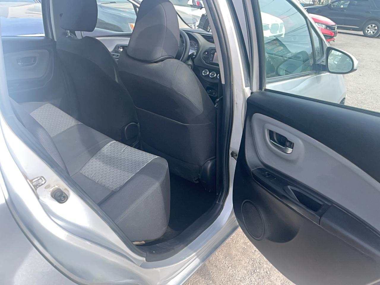 2017 Toyota Yaris LE Photo