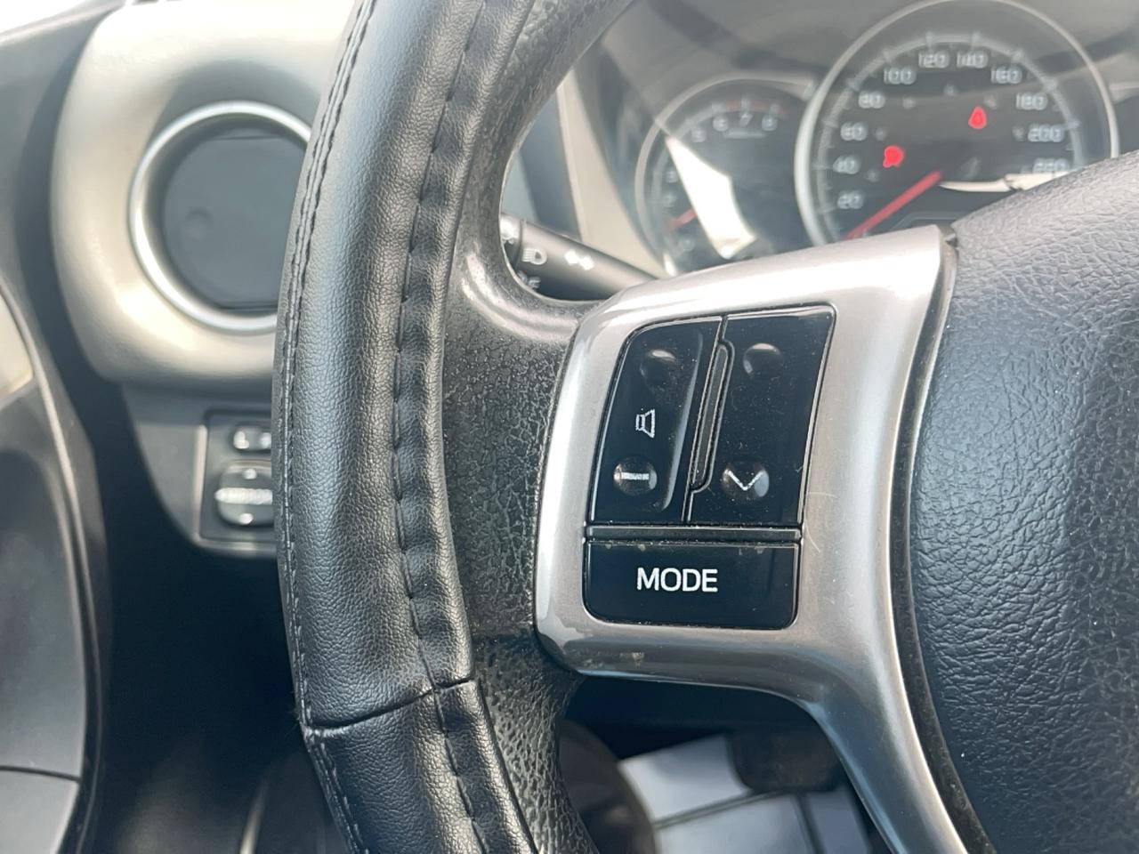 2017 Toyota Yaris LE Photo