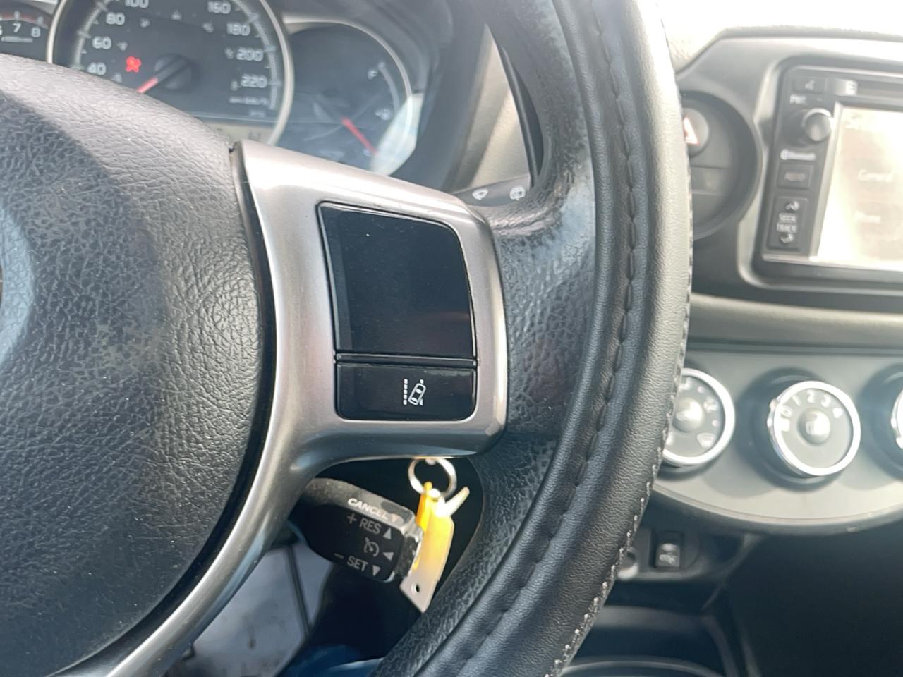 2017 Toyota Yaris LE Photo