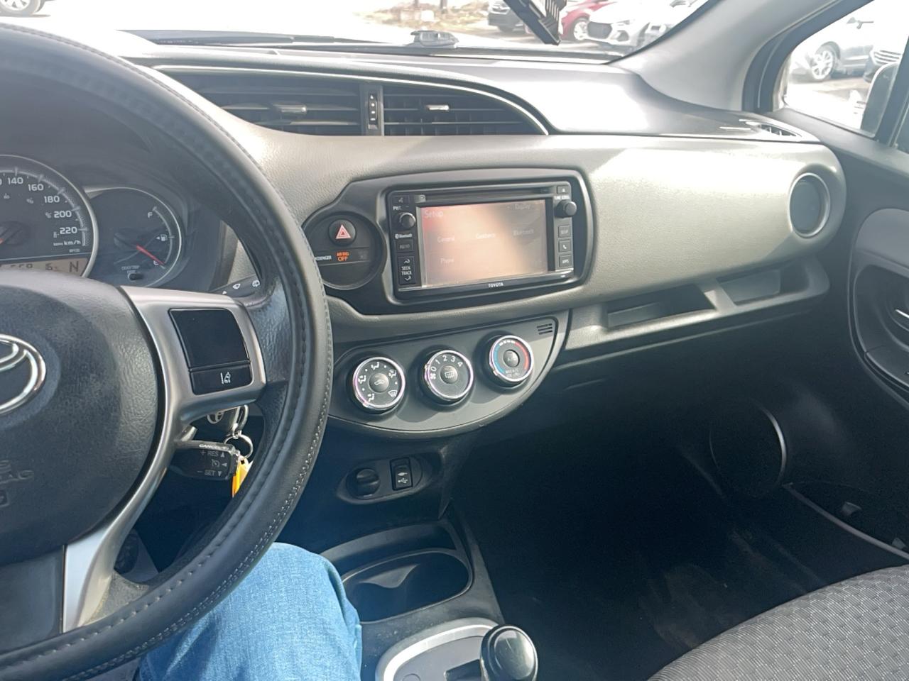 2017 Toyota Yaris LE Photo