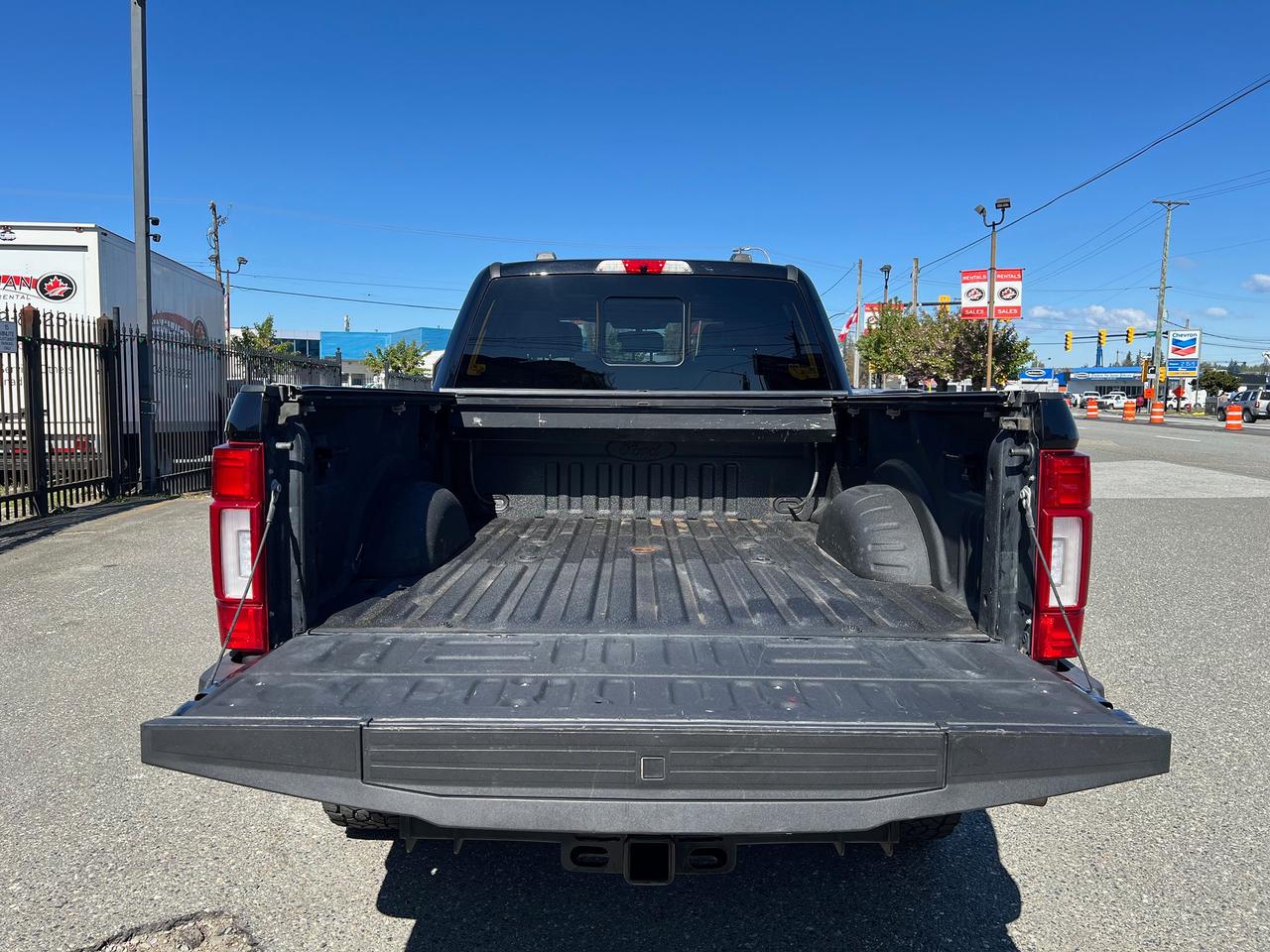 2022 Ford SUPER DUTY F-350 SRW Platinum Photo27