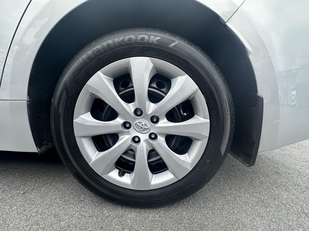 2022 Toyota Corolla L - Photo #9