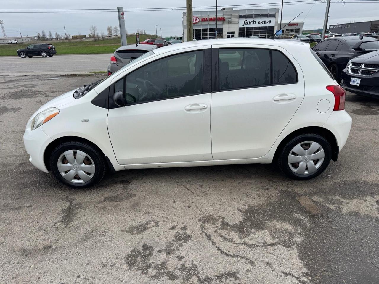 2007 Toyota Yaris LE, HATCH, MANUAL, ONLY 164KMS, ALBERTA CAR, CLEAN Photo