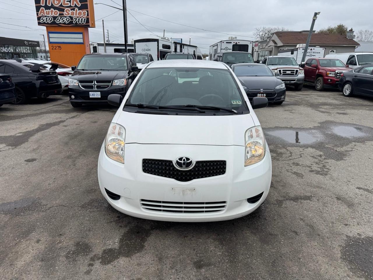 2007 Toyota Yaris LE, HATCH, MANUAL, ONLY 164KMS, ALBERTA CAR, CLEAN Photo