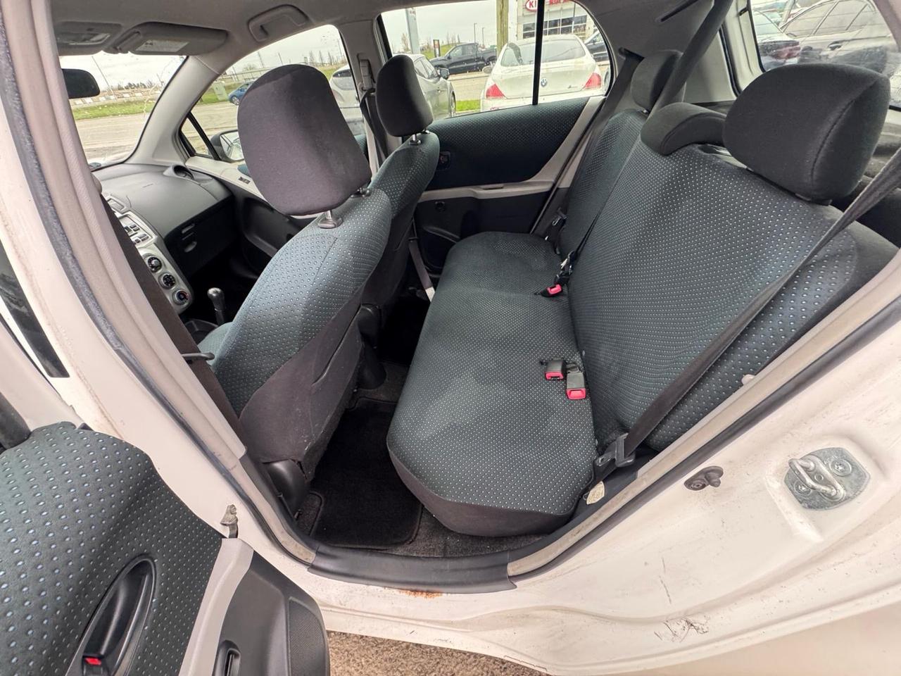 2007 Toyota Yaris LE, HATCH, MANUAL, ONLY 164KMS, ALBERTA CAR, CLEAN Photo