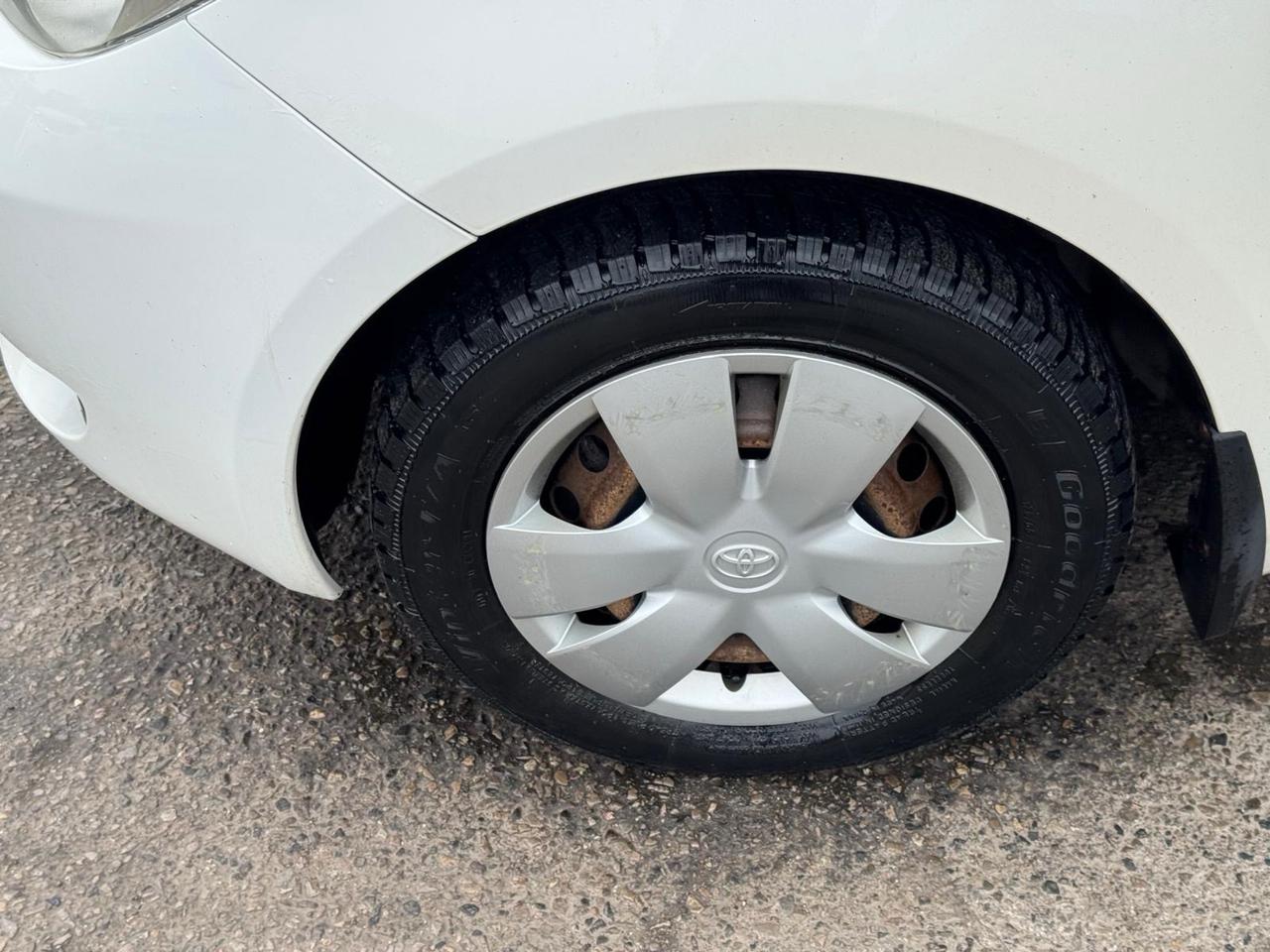 2007 Toyota Yaris LE, HATCH, MANUAL, ONLY 164KMS, ALBERTA CAR, CLEAN Photo