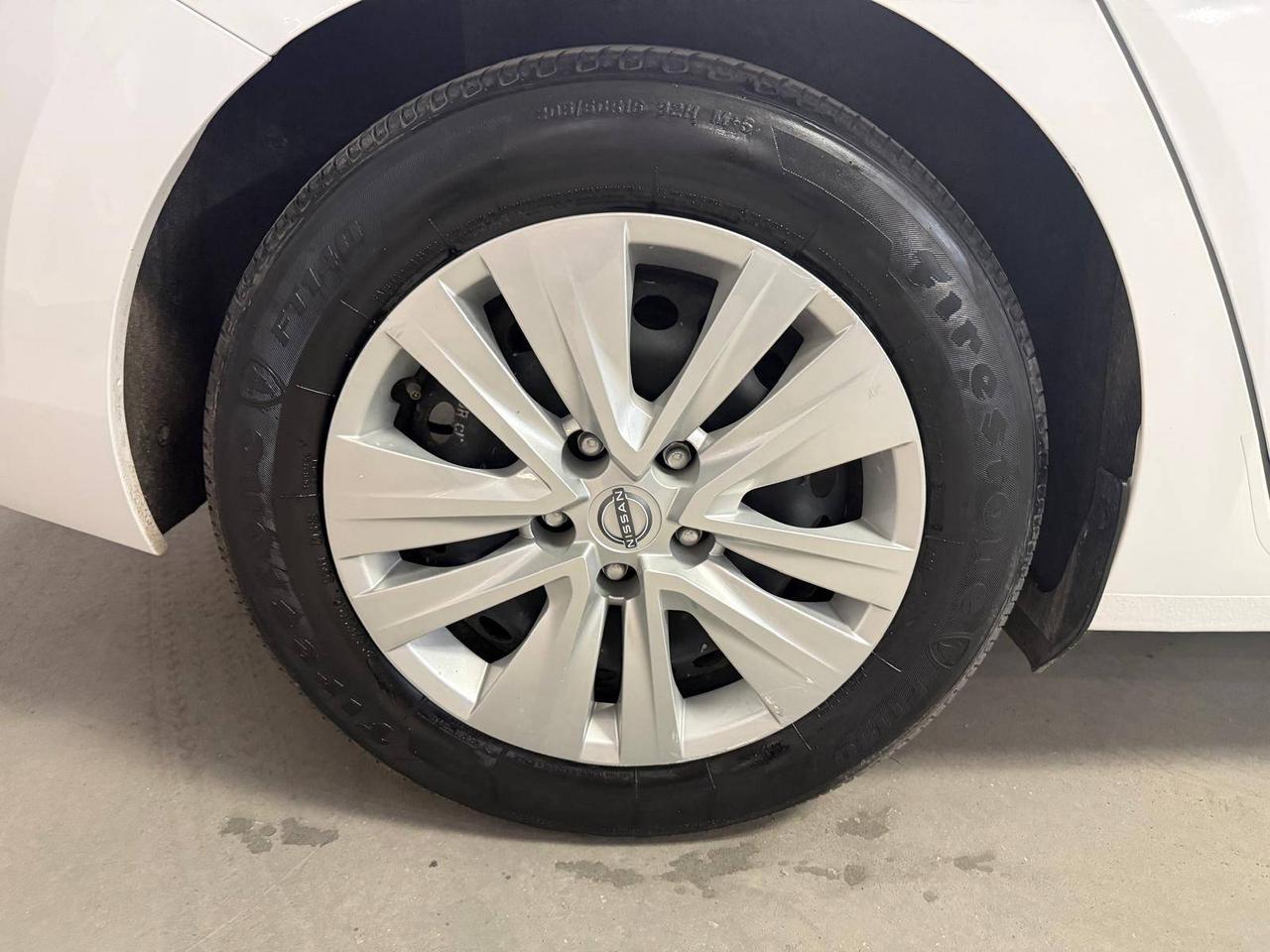 2024 Nissan Sentra S Photo