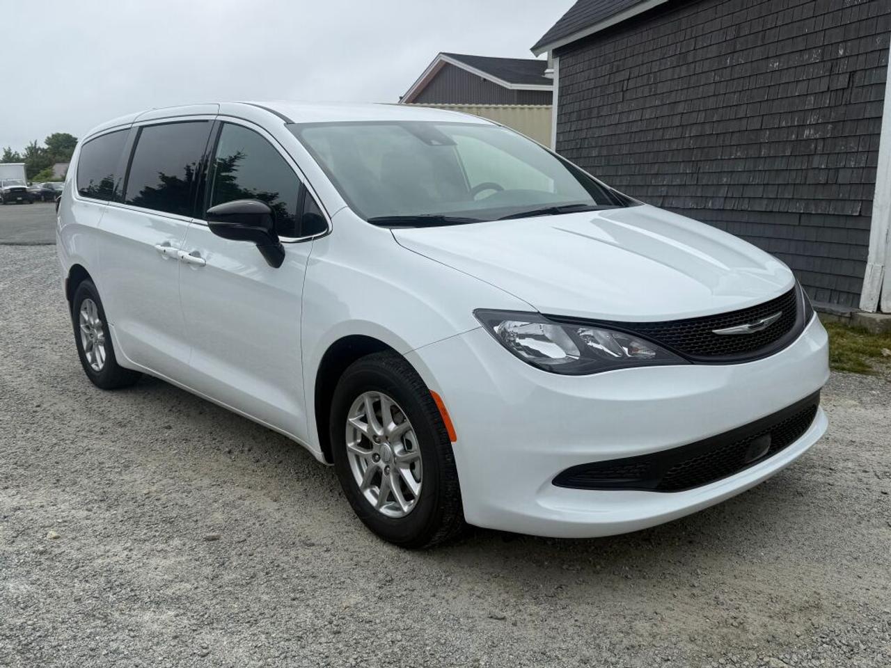 2027 Dodge Grand Caravan SXT Photo