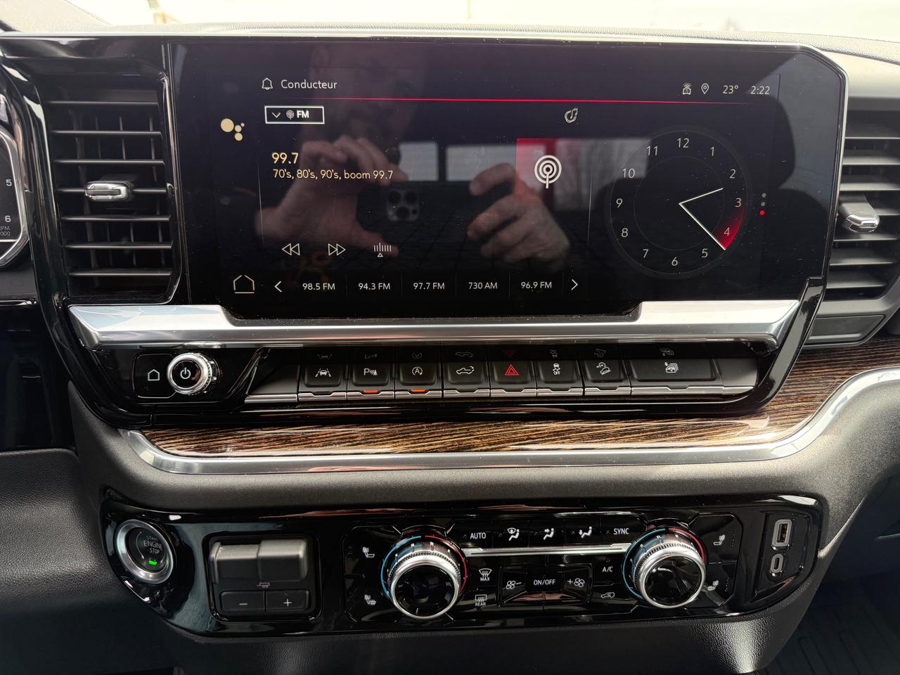 2023 GMC Sierra 1500 Elevation Loaded! Buckets! AutoStart! Photo