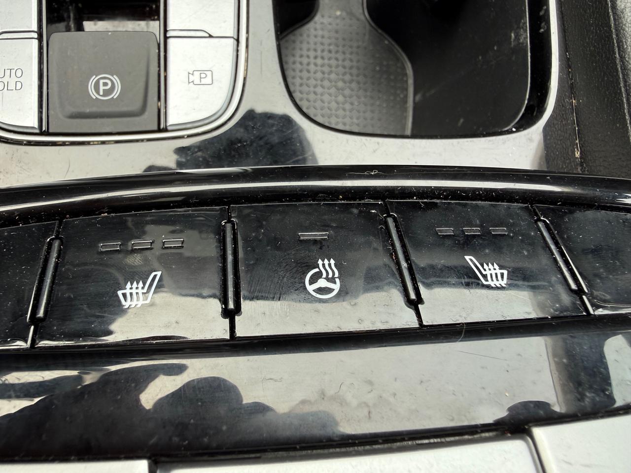 2023 Hyundai Tucson Preferred w/Trend Package Panoramic Roof! Leather! NAV! Photo