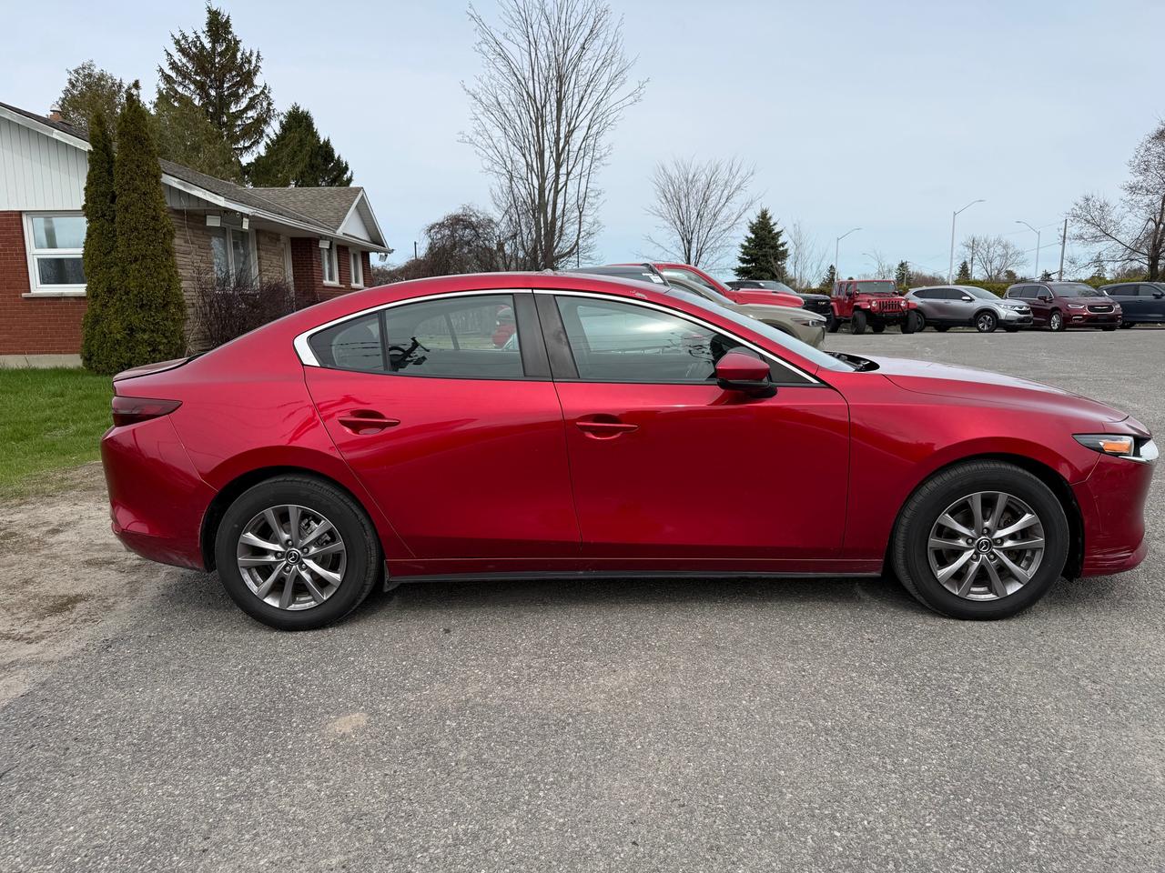 2019 Mazda MAZDA3 GX 6-Speed Manual ! Heated Seats! Photo