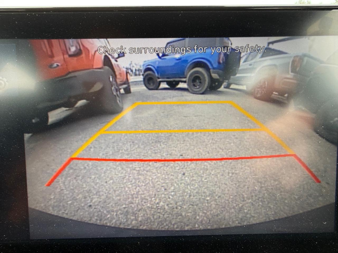 2025 Hyundai Venue Preferred Heated Steering And Seats ! Photo