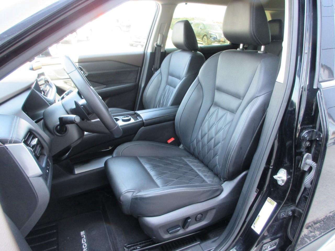 2023 Nissan Rogue Platinum Photo