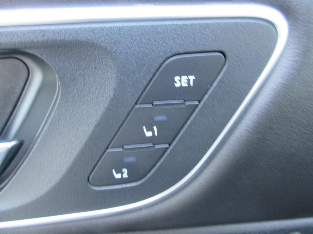 2023 Nissan Rogue Platinum Photo