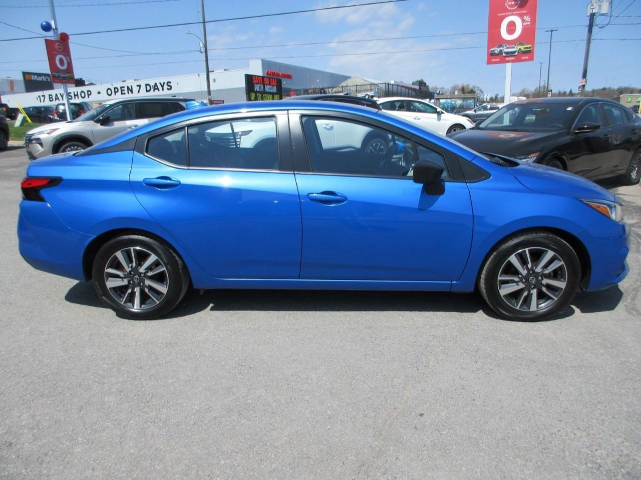 2022 Nissan Versa SV Photo