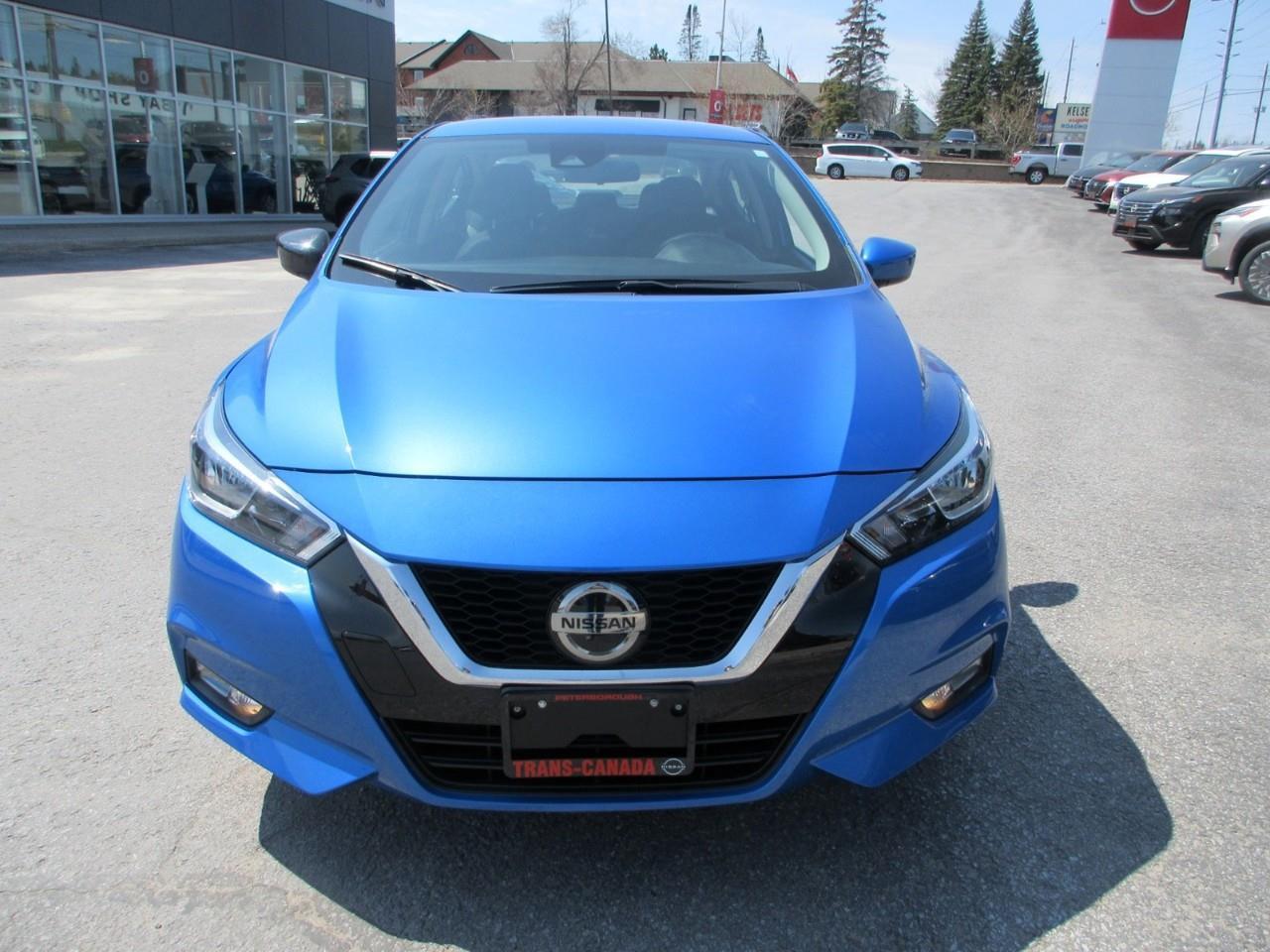 2022 Nissan Versa SV Photo