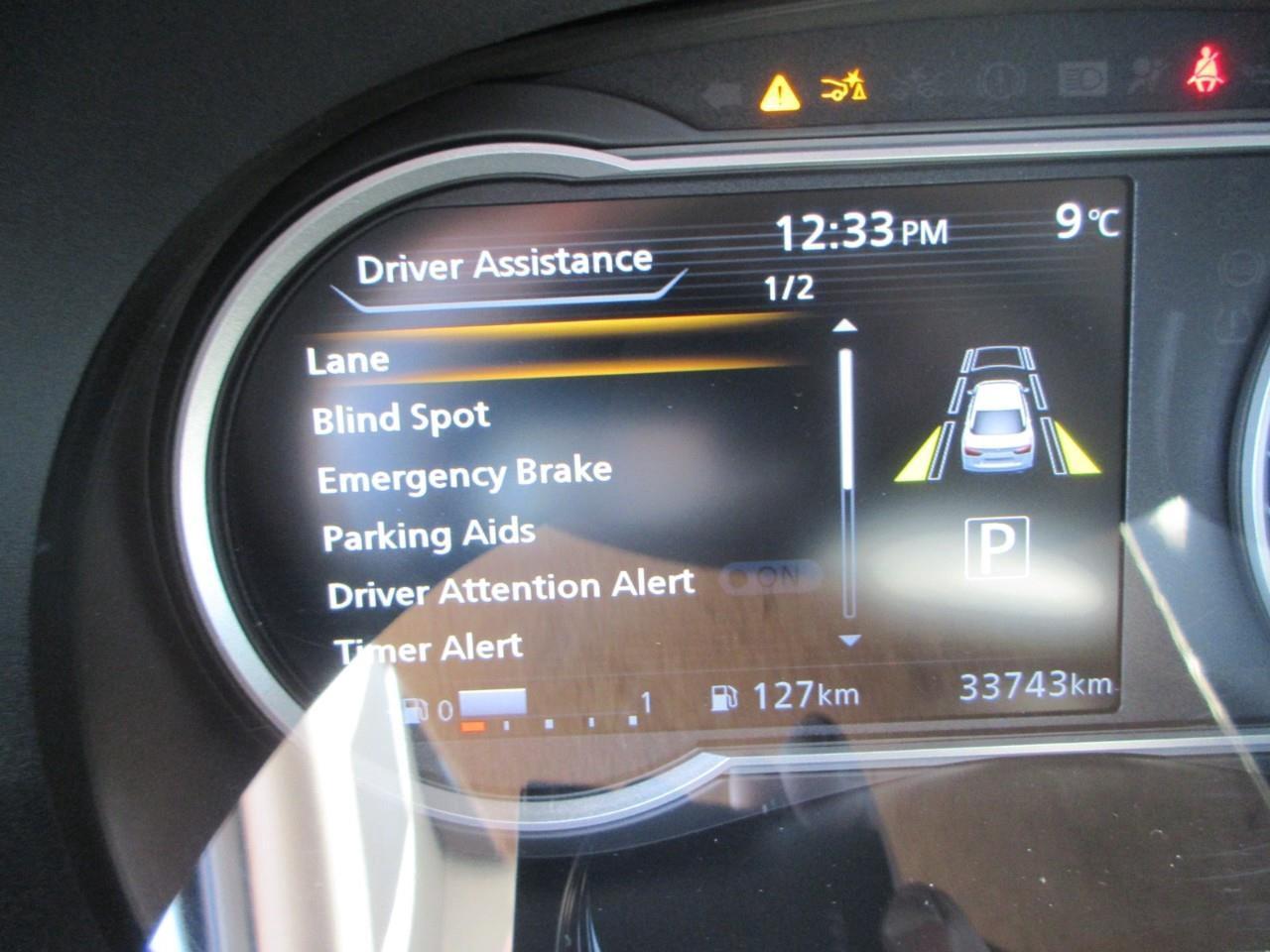 2022 Nissan Versa SV Photo