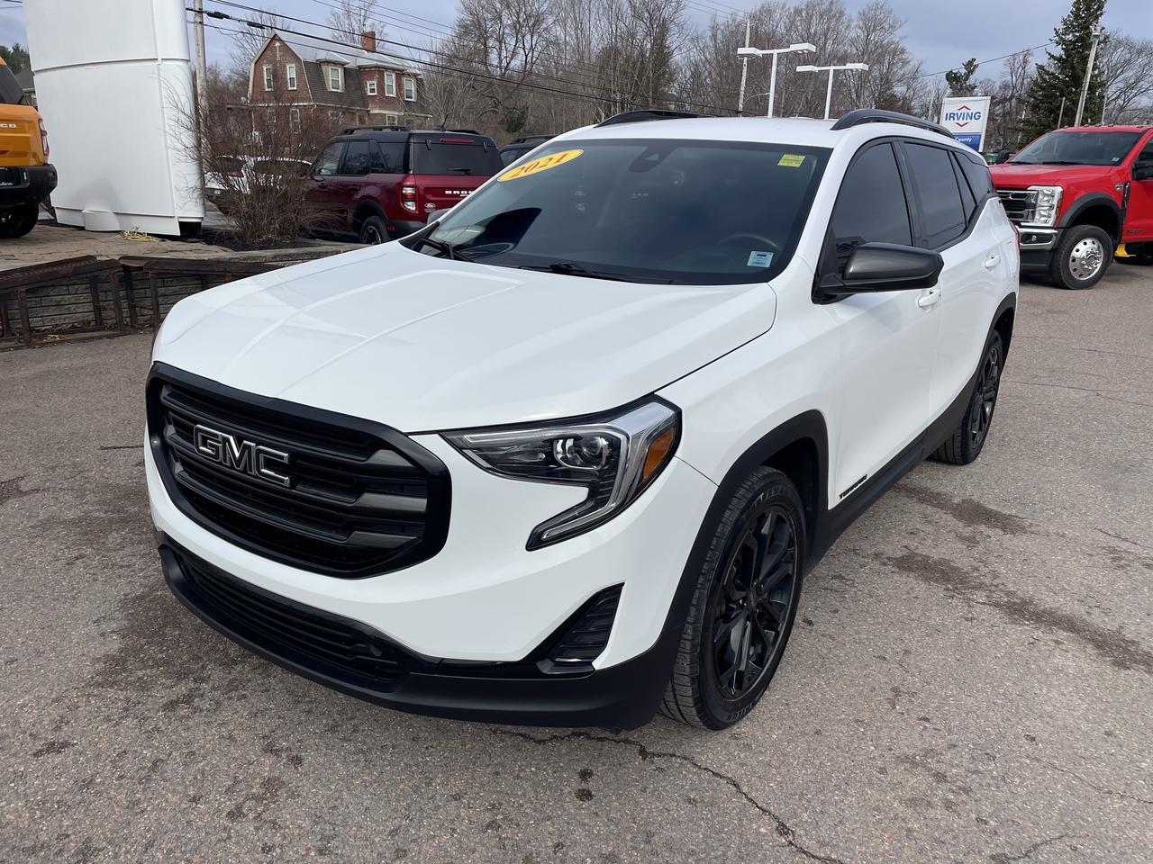 2021 GMC Terrain SLE Photo2