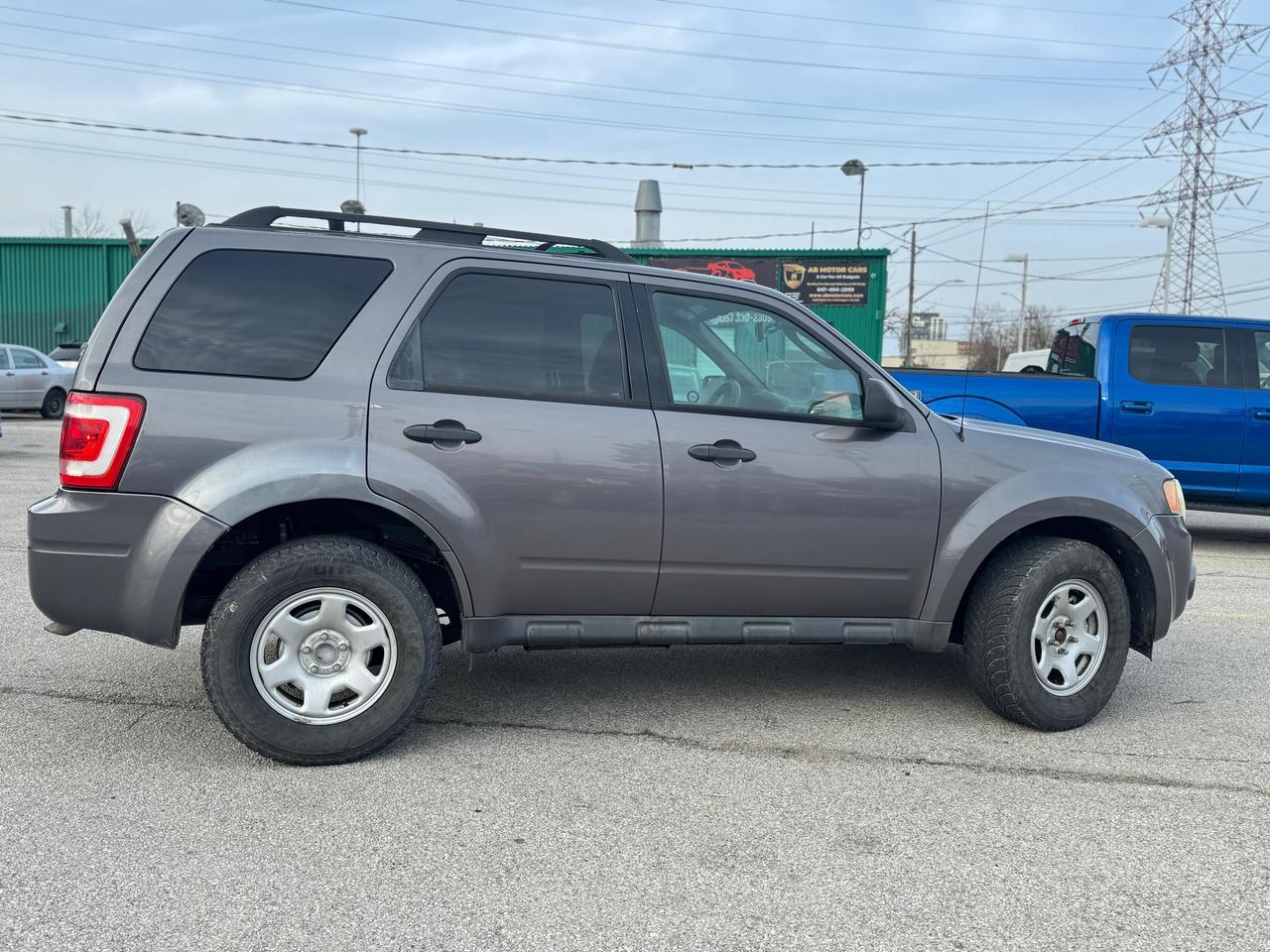 2010 Ford Escape XLT Photo3