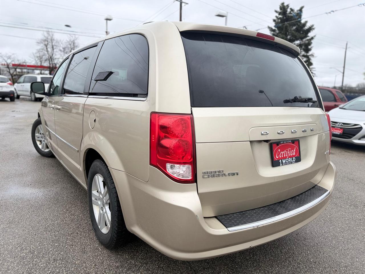2015 Dodge Grand Caravan Crew Plus Photo