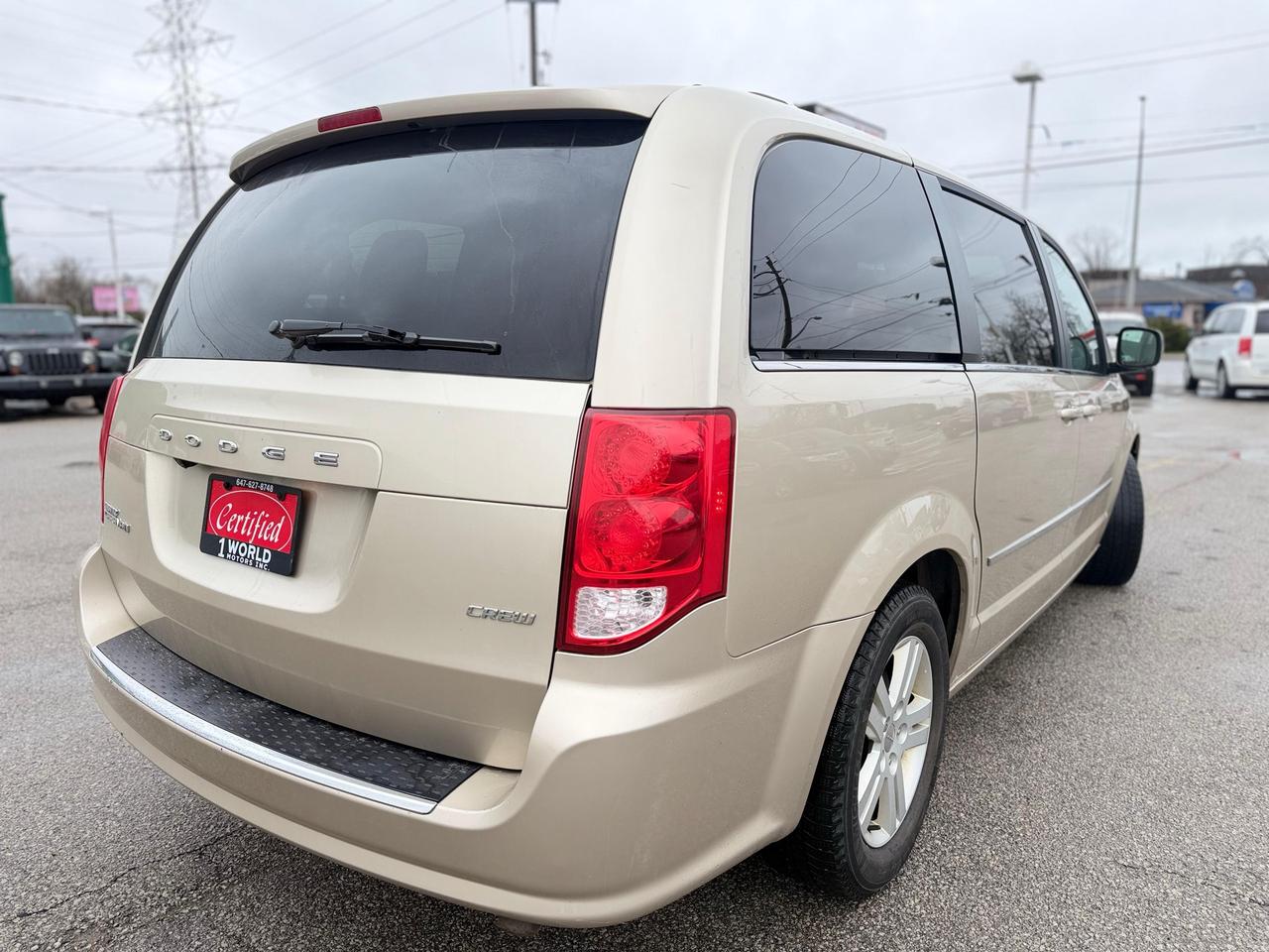 2015 Dodge Grand Caravan Crew Plus Photo