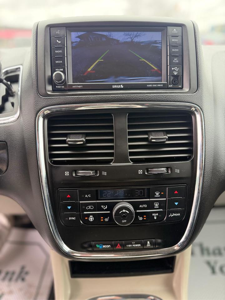 2015 Dodge Grand Caravan Crew Plus Photo