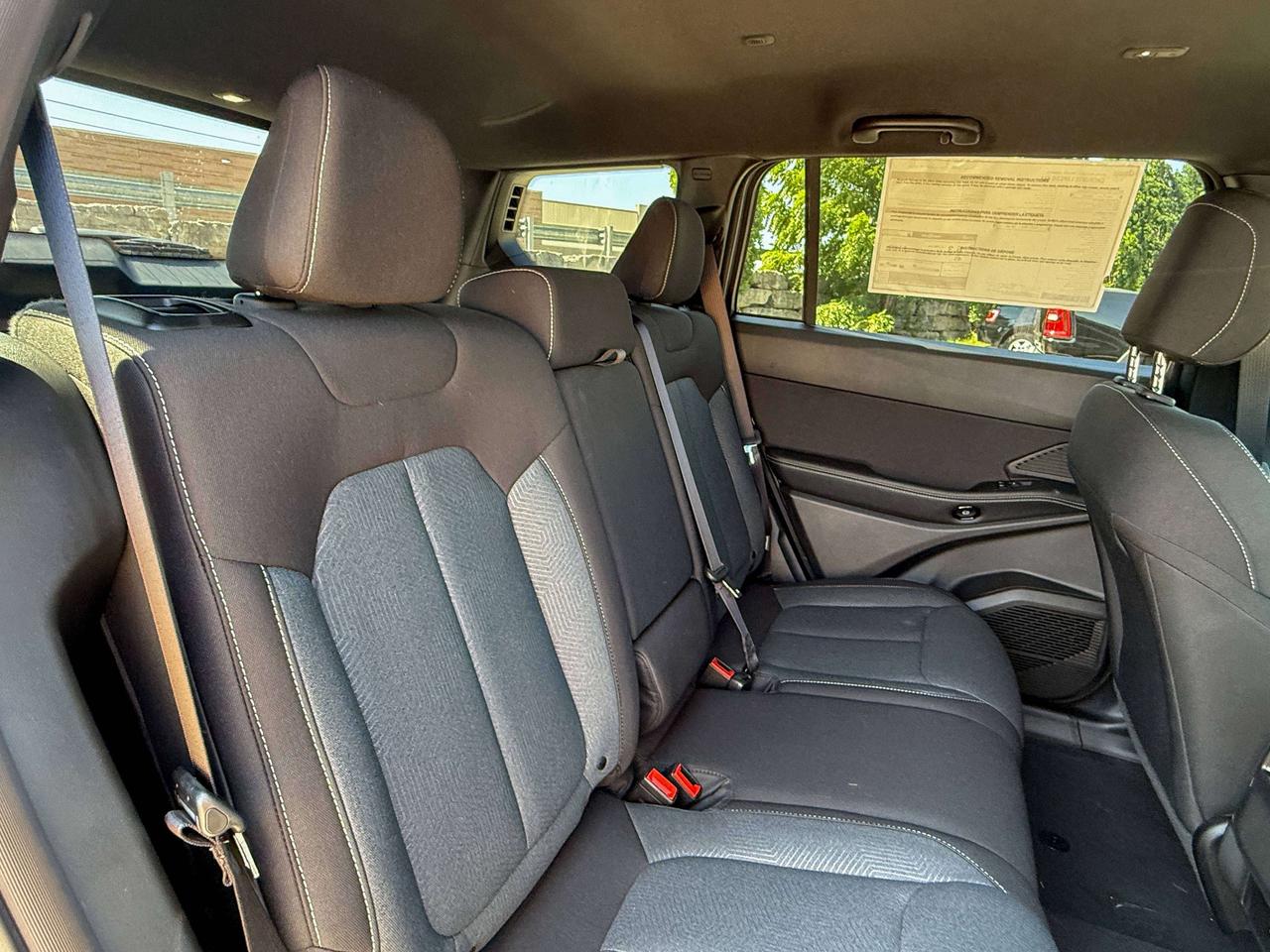 2026 Jeep Cherokee LAREDO 4x4 Photo
