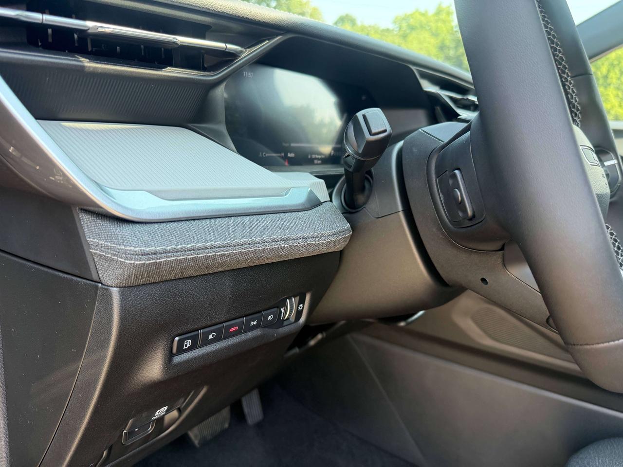 2026 Jeep Cherokee LAREDO 4x4 Photo