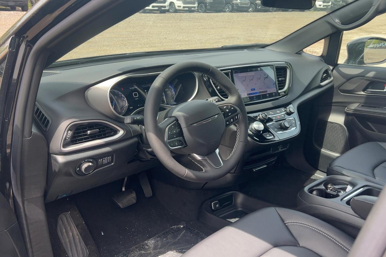 2027 Dodge Grand Caravan  Photo