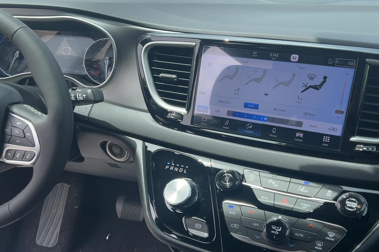 2027 Dodge Grand Caravan  Photo