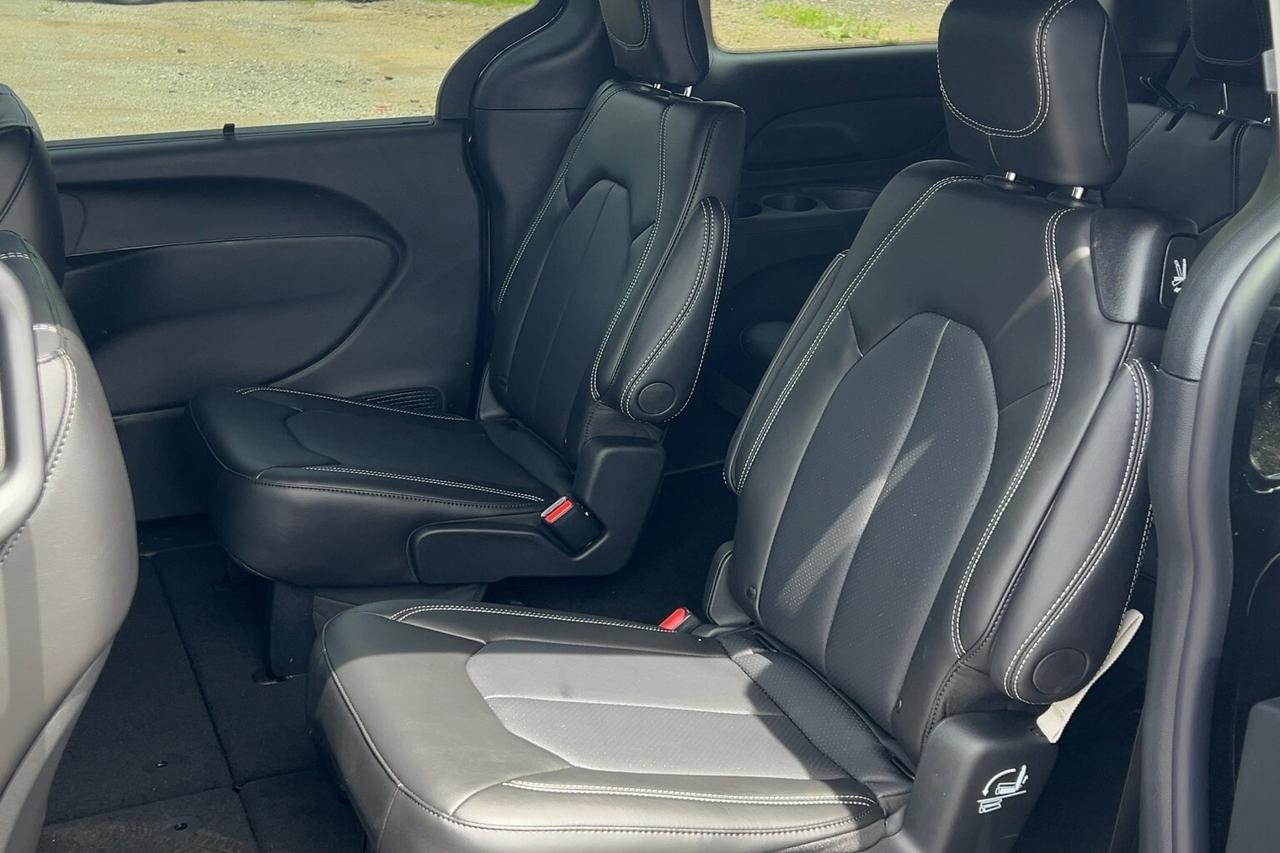 2027 Dodge Grand Caravan  Photo