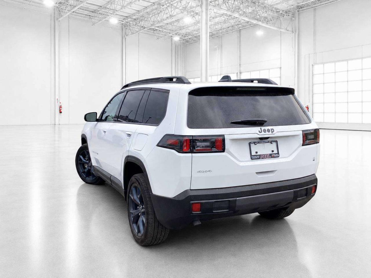 2026 Jeep Cherokee 85TH ANNIVERSARY | 1.6L Turbo Hybrid | Pano Roof Photo3