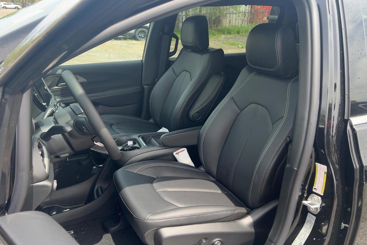 2027 Dodge Grand Caravan  Photo