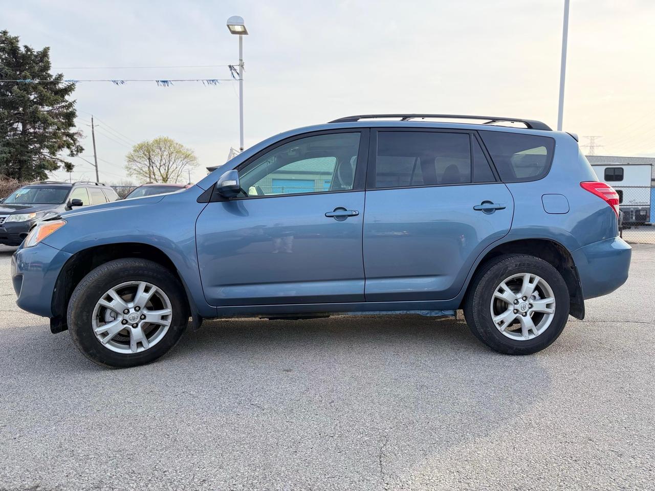 2012 Toyota RAV4 BASE Photo3