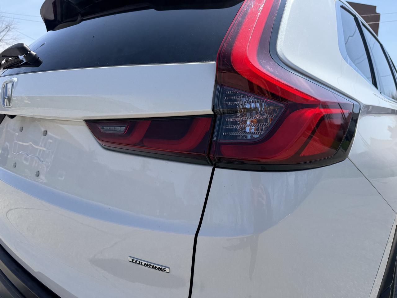 2023 Honda CR-V Hybrid Touring AWD Photo